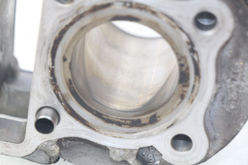 photo de CILINDER ZUIGER KYMCO AGILITY 4T 50 (2018 - 2022) - Bevestigingspunten