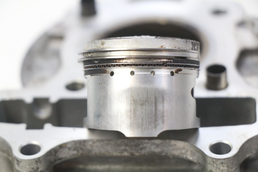 photo de CILINDER ZUIGER KYMCO AGILITY 4T 50 (2005 - 2018) - Zoom op componenten