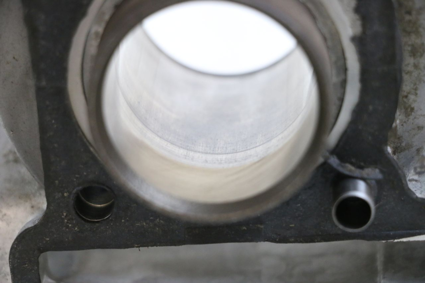 photo de CILINDER ZUIGER KYMCO AGILITY 4T 50 (2005 - 2018) - Zoom op gebruiksstaat