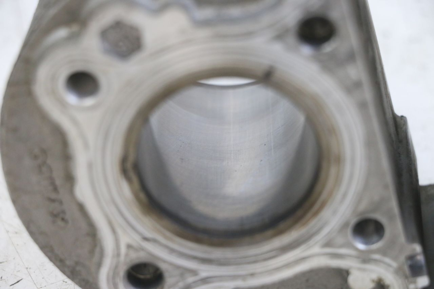 photo de CILINDER ZUIGER KYMCO AGILITY 4T 50 (2018 - 2022) - Bevestigingspunten