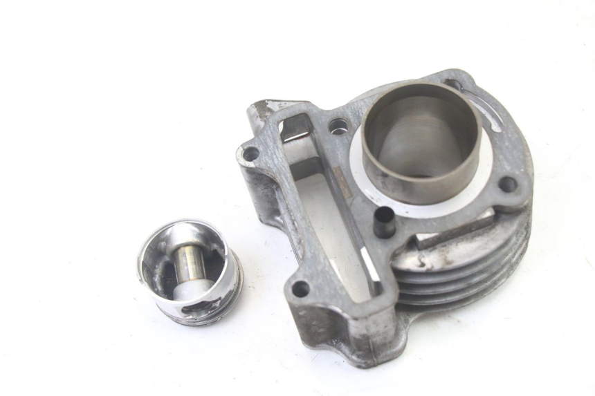 photo de CILINDER ZUIGER KYMCO AGILITY 4T 50 (2018 - 2022) - Andere kijkhoek