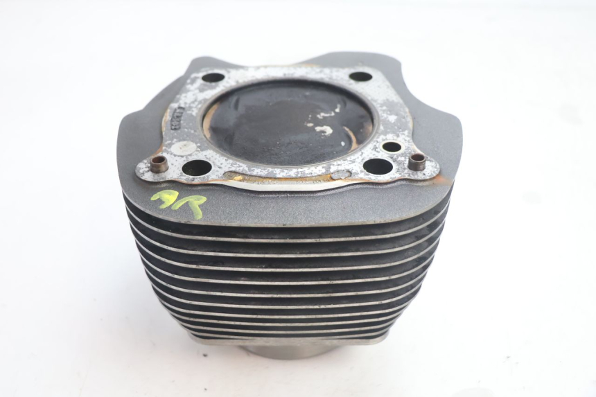 photo de ACHTERSTE PISTOONCYLINDER HARLEY DAVIDSON ROAD GLIDE FLTRXSE 1920 (2018 - 2022) - Andere kijkhoek