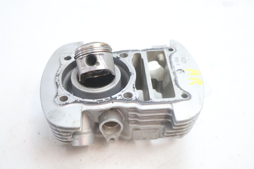 photo de ACHTERSTE PISTOONCYLINDER HONDA XLV VARADERO 125 (2007 - 2012) - Hoofdaanzicht