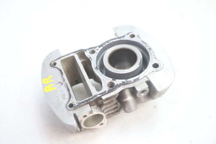 photo de ACHTERSTE PISTOONCYLINDER HONDA XLV VARADERO 125 (2007 - 2012) - Bevestigingspunten