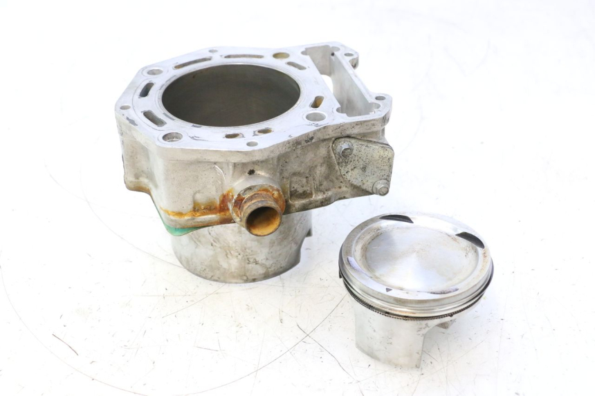 photo de VOORSTE PISTONCYLINDER GILERA GP 800 (2007 - 2013) - Detailaanzicht