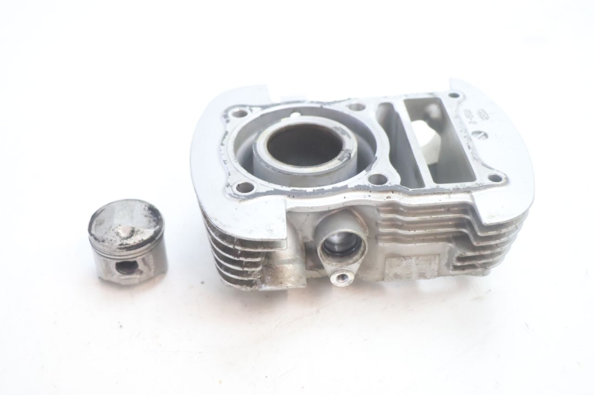 photo de VOORSTE PISTONCYLINDER HONDA XLV VARADERO 125 (2007 - 2012) - Detail van het onderdeel