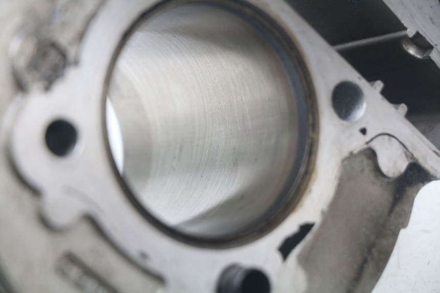 photo de CILINDER ZUIGER JONWAY AZTRAL 125 (2008 - 2017) - Zoom op gebruiksstaat