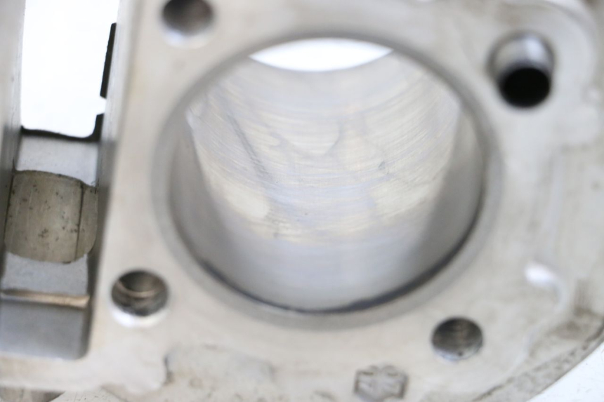 photo de CILINDER ZUIGER JONWAY AZTRAL 125 (2008 - 2017) - Bevestigingspunten