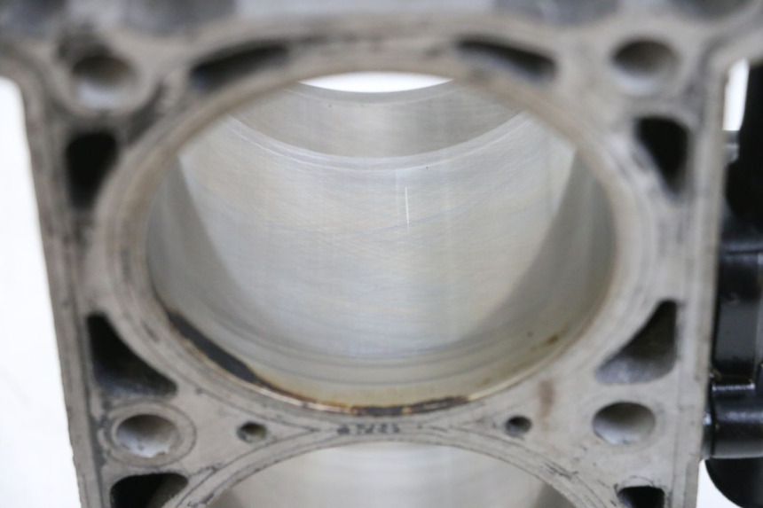 photo de CILINDER ZUIGER MV AGUSTA BRUTALE R WALLY 910 (2008 - 2008) - Zoom op componenten