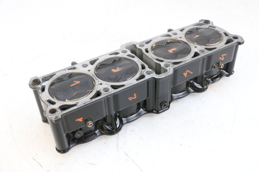 photo de CILINDER ZUIGER MV AGUSTA BRUTALE R WALLY 910 (2008 - 2008) - Zoom op gebruiksstaat