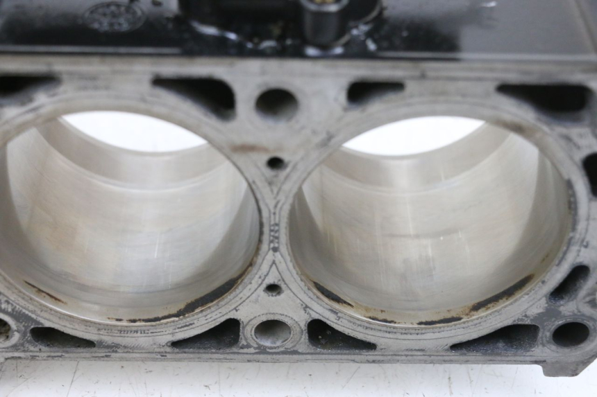 photo de CILINDER ZUIGER MV AGUSTA BRUTALE R WALLY 910 (2008 - 2008) - Andere kijkhoek