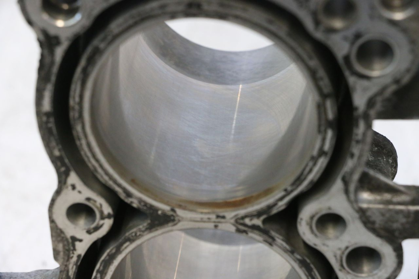 photo de CYLINDER PISTOON SUZUKI BURGMAN EXECUTIVE ABS 650 (2006 - 2012) - Zoom op gebruiksstaat