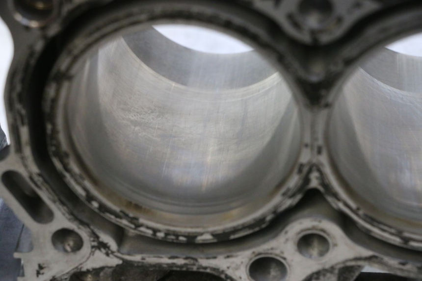 photo de CYLINDER PISTOON SUZUKI BURGMAN EXECUTIVE ABS 650 (2006 - 2012) - Technische close-up