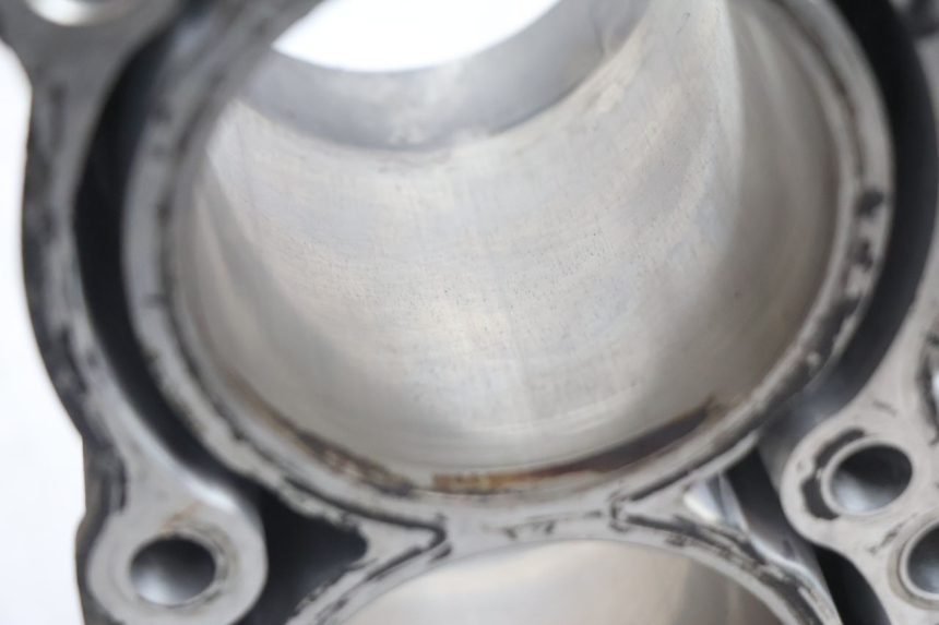 photo de CYLINDER PISTOON SUZUKI BURGMAN EXECUTIVE ABS 650 (2006 - 2012) - Aanvullende foto