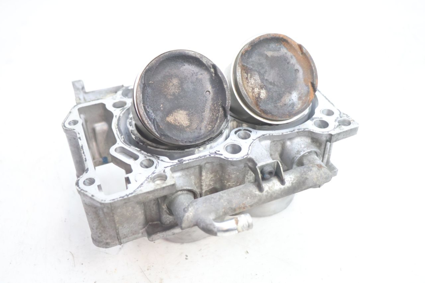 photo de CYLINDER PISTOON SUZUKI BURGMAN EXECUTIVE ABS 650 (2006 - 2012) - Zoom op gebruiksstaat