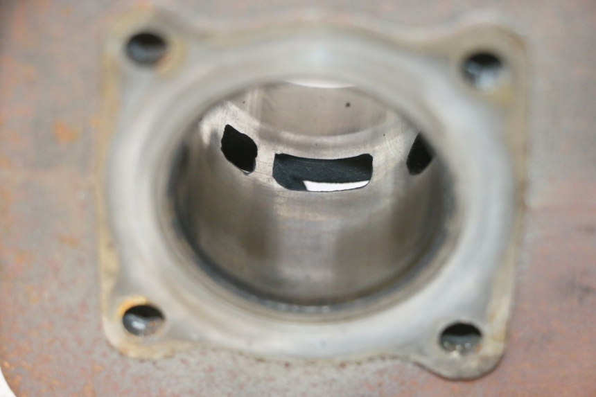 photo de CYLINDER PISTOON PEUGEOT CITYSTAR 2T 50 (2018 - 2021) - Alternatieve hoek