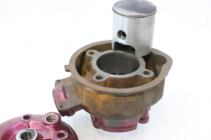 photo de CYLINDER PISTOON HM HONDA CRM DERAPAGE RR 50 (2006 - 2017) - Profielaanzicht