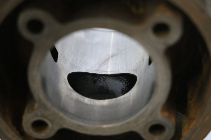 photo de CYLINDER PISTOON HM HONDA CRM DERAPAGE RR 50 (2006 - 2017) - Bevestigingspunten