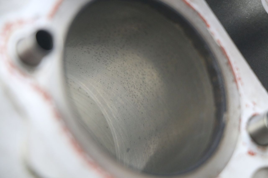 photo de CILINDER ZUIGER XTRM FACTORY DIRTBIKE BSE 150 - Bevestigingspunten