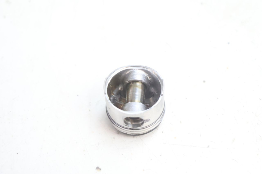 photo de CYLINDER PISTOON JM MOTORS EVOLIS 4T 50 (2018 - 2022) - Focus op structuur