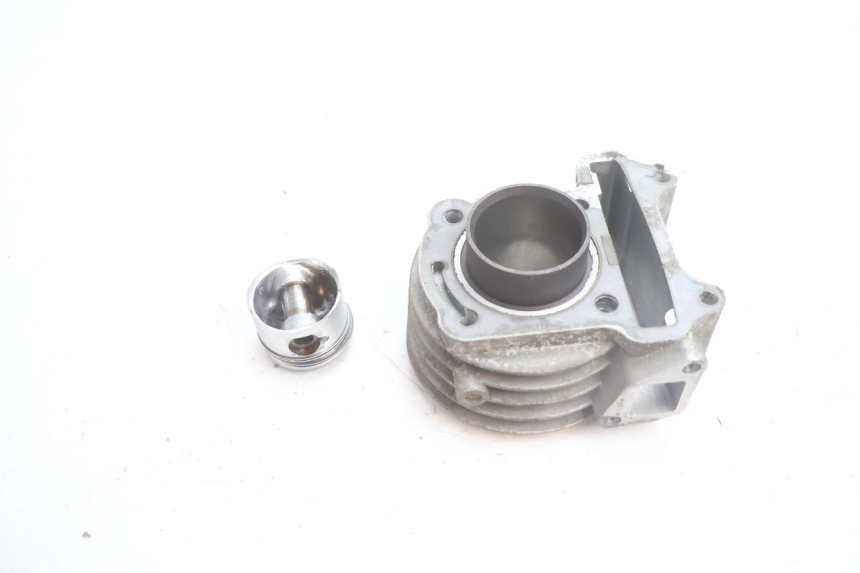 photo de CYLINDER PISTOON JM MOTORS EVOLIS 4T 50 (2018 - 2022) - Andere kijkhoek