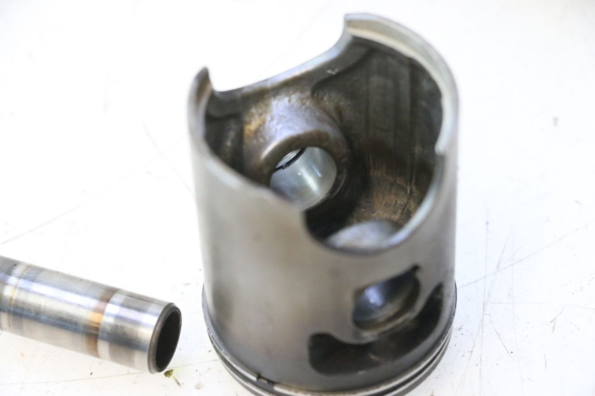 photo de CYLINDER PISTOON HONDA FES PANTHEON 2T 125 (1998 - 2002) - Zoom op kwaliteit