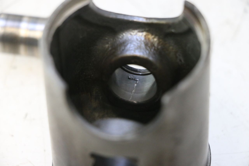 photo de CYLINDER PISTOON HONDA FES PANTHEON 2T 125 (1998 - 2002) - Profielaanzicht