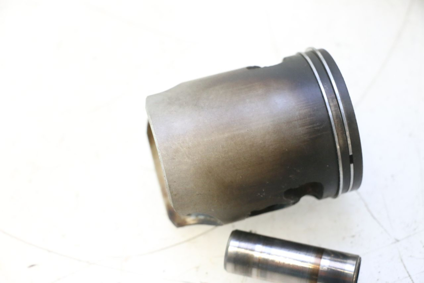 photo de CYLINDER PISTOON HONDA FES PANTHEON 2T 125 (1998 - 2002) - Hoofdaanzicht