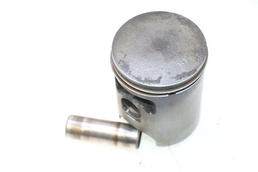 photo de CYLINDER PISTOON HONDA FES PANTHEON 2T 125 (1998 - 2002) - Zoom op gebruiksstaat