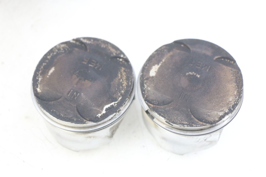 photo de CILINDER ZUIGER HONDA FJS SILVERWING SILVER WING 400 (2009 - 2016) - Focus op structuur