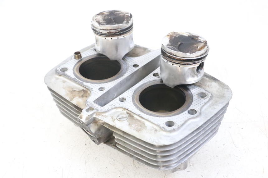 photo de CILINDER ZUIGER SUZUKI GSX E 250 (1982 - 1983) - Hoofdaanzicht