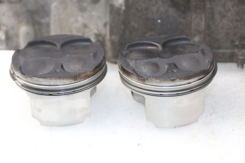 photo de CILINDER ZUIGER SUZUKI GSX-R GSXR 600 (2001 - 2003) - Detail van het onderdeel