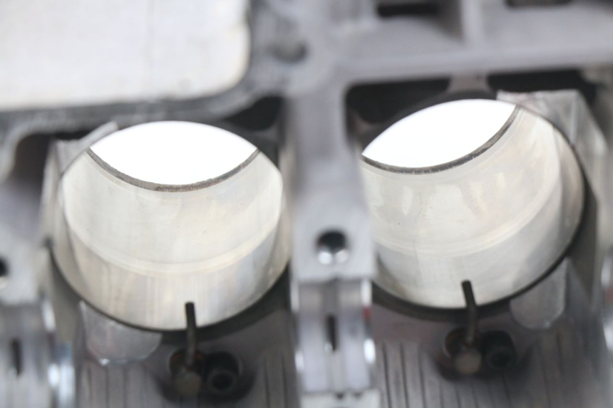 photo de CILINDER ZUIGER SUZUKI GSX-R GSXR 600 (2001 - 2003) - Bevestigingspunten