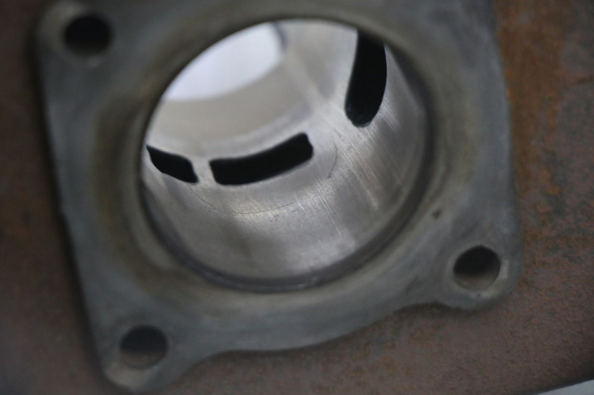 photo de CILINDER ZUIGER PEUGEOT KISBEE 2T 50 (2010 - 2017) - Kenmerkende details