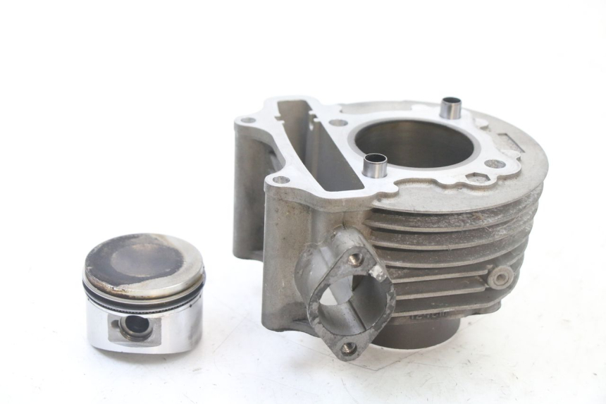 photo de CILINDER ZUIGER LONGJIA SHARPY 125 (2020 - 2024) - Zoom op gebruiksstaat