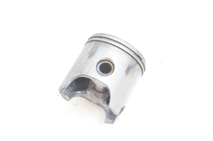 photo de CILINDER ZUIGER PEUGEOT LUDIX BLASTER 50 (2006 - 2014) - Detail van het onderdeel