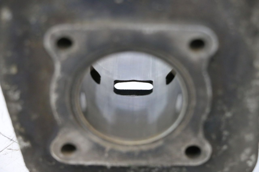 photo de CYLINDER PISTOON PEUGEOT LUDIX ONE 14P 50 (2004 - 2013) - Andere kijkhoek