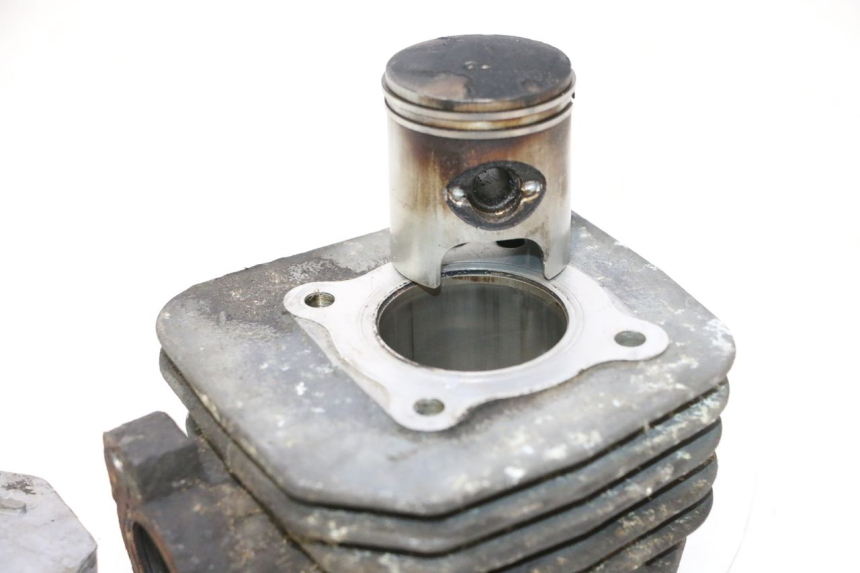 photo de CILINDER ZUIGER PEUGEOT LUDIX ONE 50 (2004 - 2013) - Focus op structuur