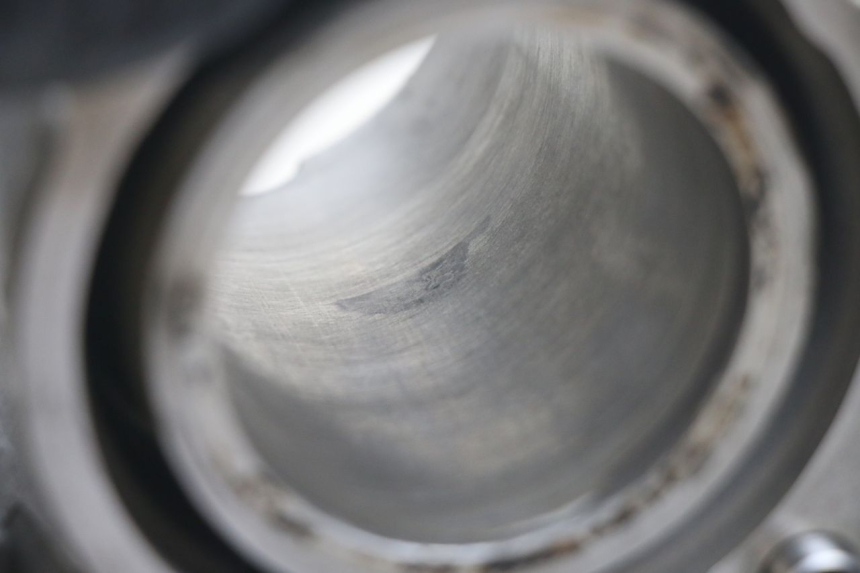 photo de CILINDER ZUIGER PIAGGIO MEDLEY 125 (2016 - 2023) - Zoom op gebruiksstaat