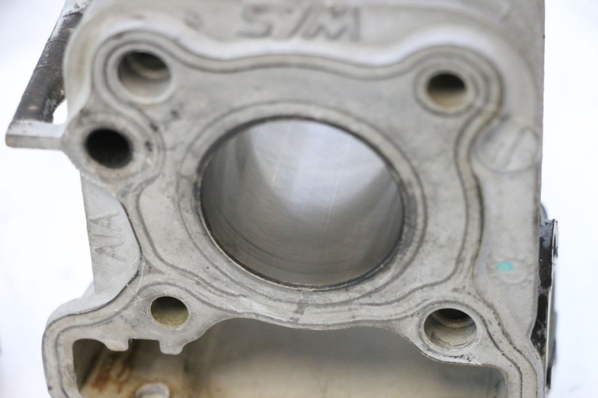 photo de CYLINDER PISTOON SYM MIO 50 (2005 - 2010) - Bevestigingspunten