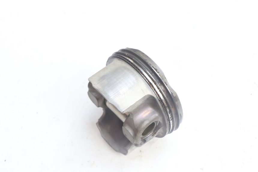 photo de CYLINDER PISTOON YAMAHA N-MAX NMAX 125 (2021 - 2024) - Focus op structuur