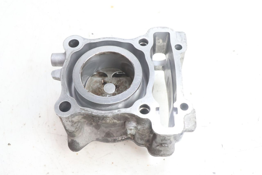 photo de CYLINDER PISTOON YAMAHA N-MAX NMAX 125 (2021 - 2024) - Andere kijkhoek