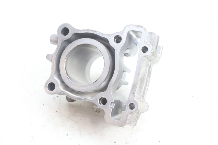 photo de CYLINDER PISTOON YAMAHA N-MAX NMAX 125 (2021 - 2024) - Bevestigingspunten