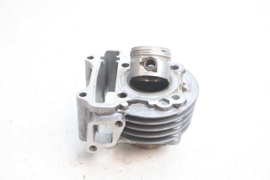 photo de CYLINDER PISTOON KYMCO LIKE 4T 50 (2019 - 2025) - Hoofdaanzicht