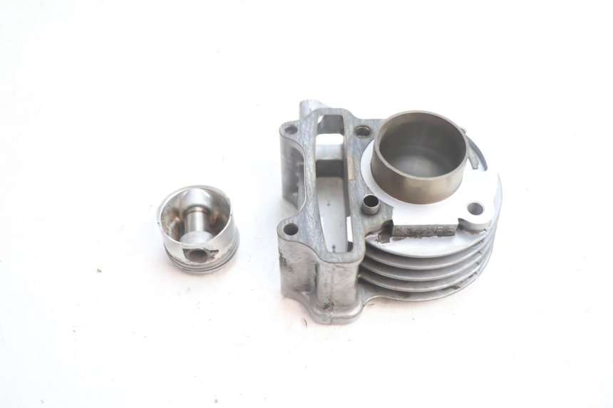 photo de CYLINDER PISTOON KYMCO LIKE 4T 50 (2019 - 2025) - Andere kijkhoek