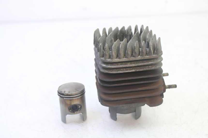 photo de CILINDER ZUIGER PIAGGIO NEW TYPHOON 50 (2010 - 2017) - Hoofdaanzicht