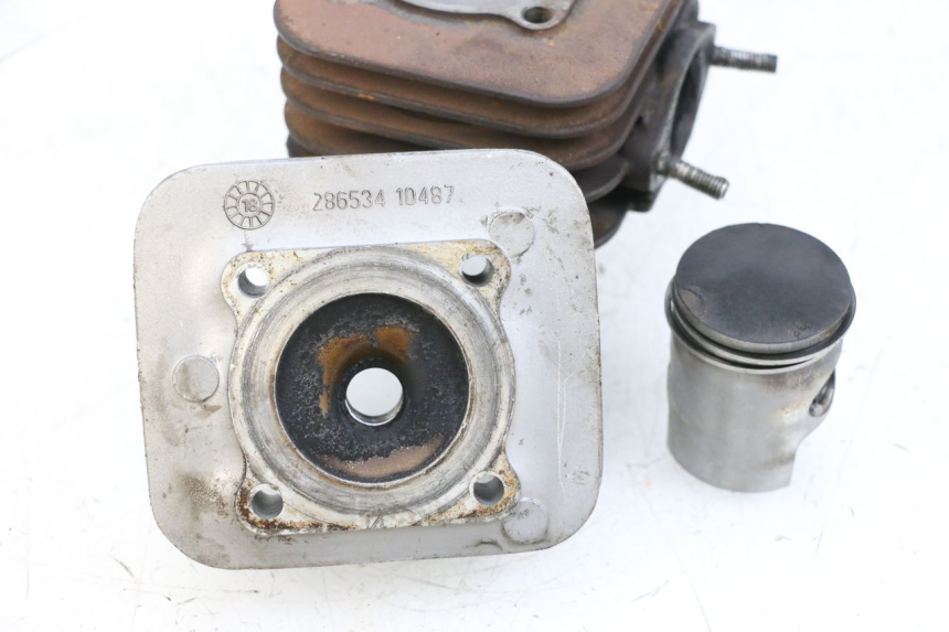 photo de CILINDER ZUIGER PIAGGIO NEW TYPHOON 50 (2018 - 2021) - Profielaanzicht