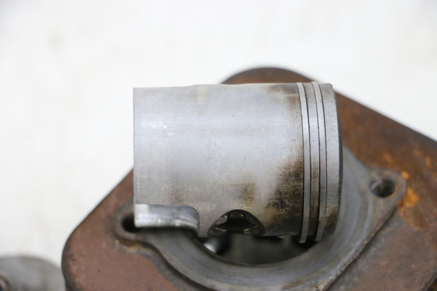 photo de CILINDER ZUIGER PIAGGIO NEW TYPHOON 50 (2018 - 2021) - Hoofdaanzicht