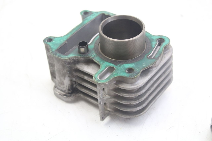 photo de CILINDER ZUIGER SYM ORBIT 2 4T 50 (2018 - 2022) - Zoom op gebruiksstaat