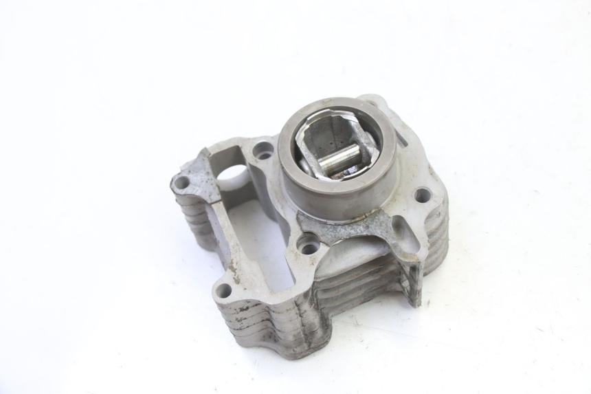 photo de CILINDER ZUIGER SYM ORBIT 2 4T 50 (2008 - 2017) - Bevestigingspunten